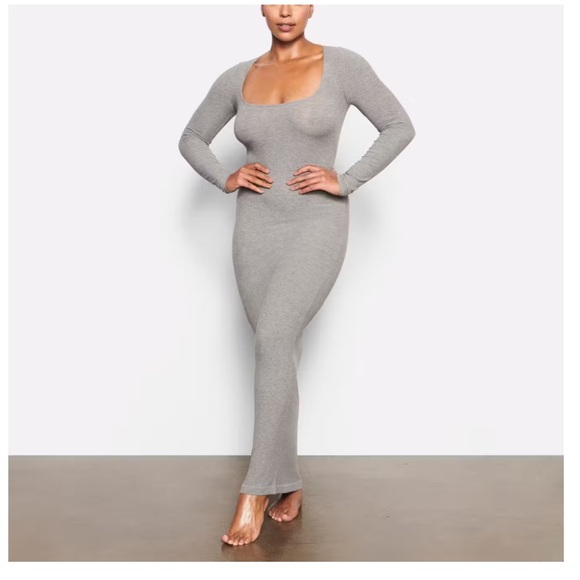 NEW • Skims • Women’s Soft Lounge LONG SLEEVE DRESS Heather Gray Medium - Picture 1 of 4